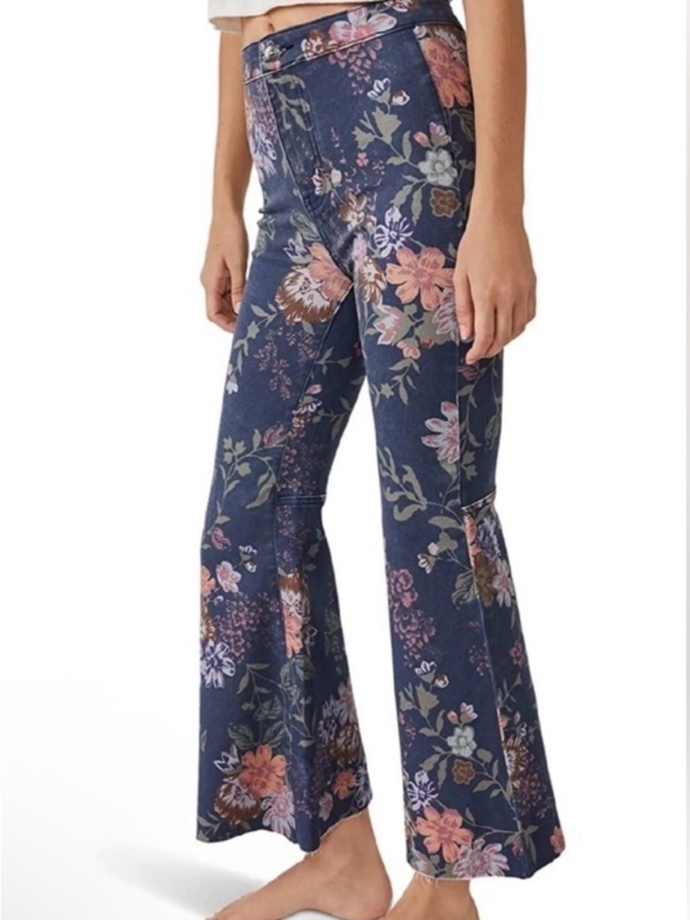 Free People Youthquake Floral Jeans. Size 29